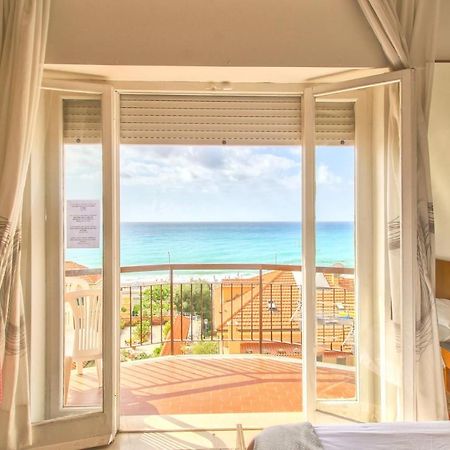 Hotel Minerva Pietra Ligure Exterior photo