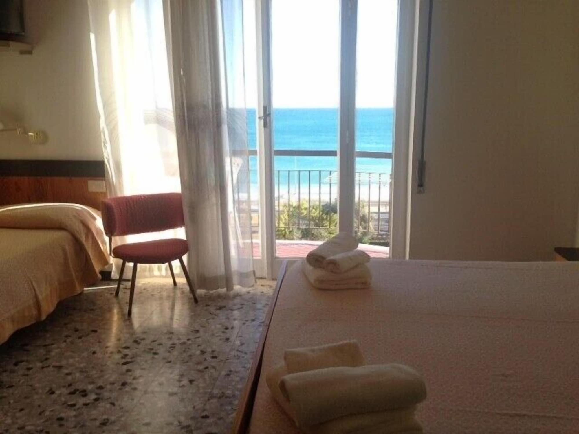 Hotel Minerva Pietra Ligure Exterior photo